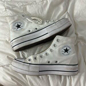 platformed converse size 6.5 in womens , one shoe has no laces